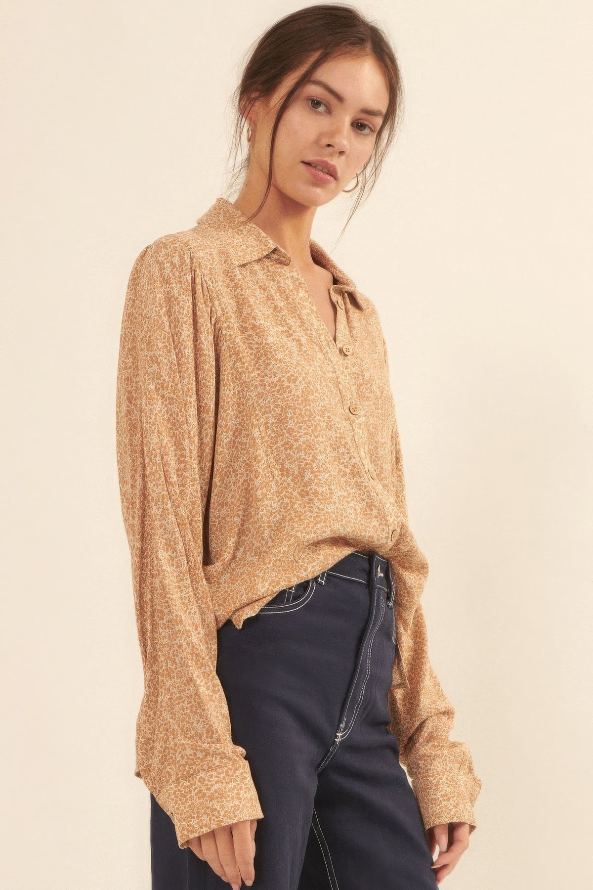 Collared Neckline Floral-print Shirt Sleek and Stylish