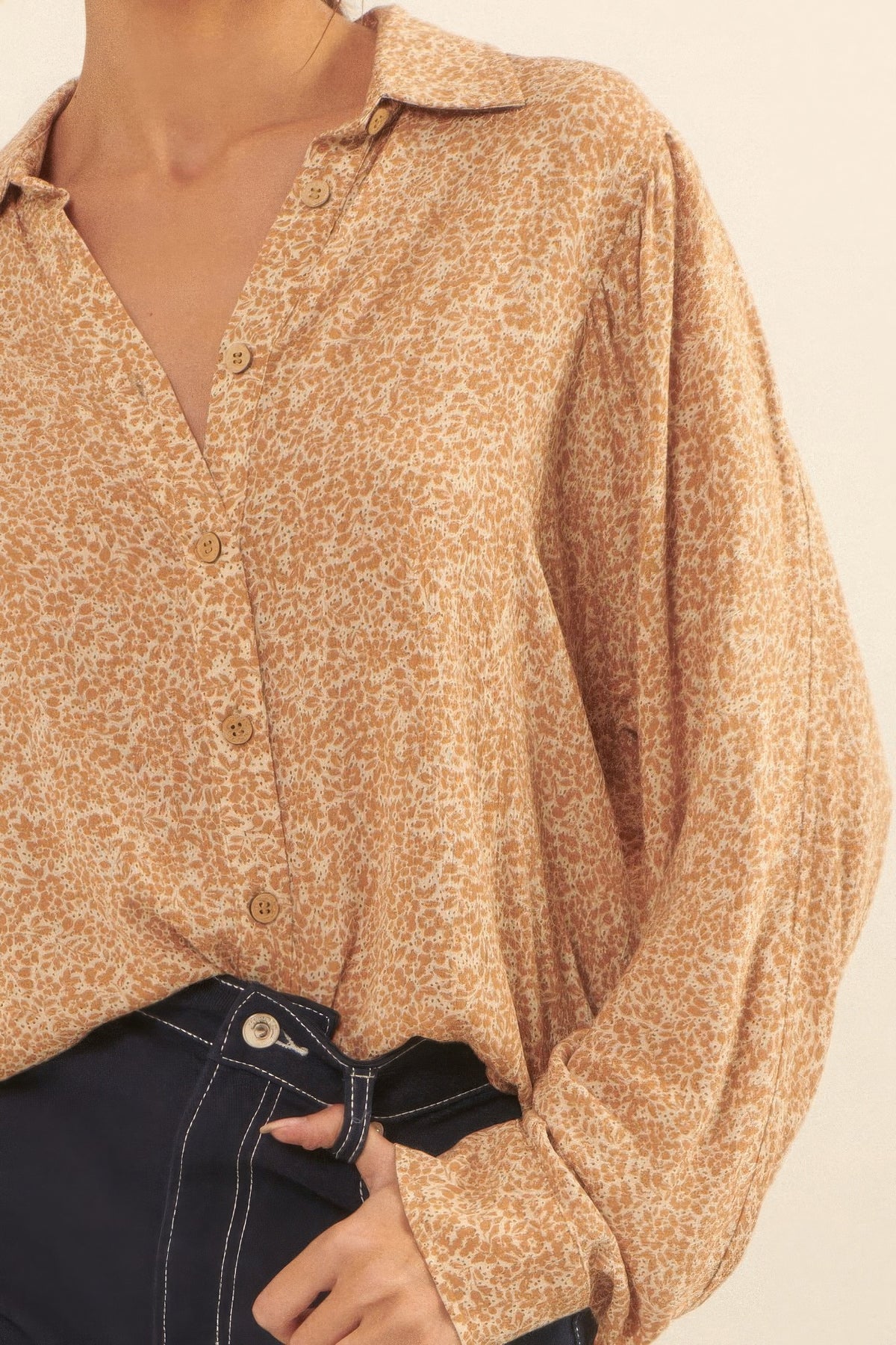 Collared Neckline Floral-print Shirt Sleek and Stylish