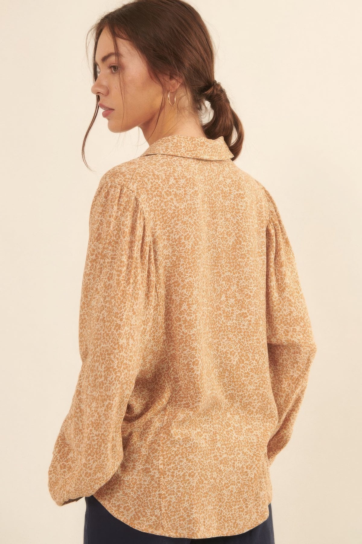Collared Neckline Floral-print Shirt Sleek and Stylish