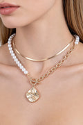 Hammered Toggle Beaded Chain Necklace Sleek and Stylish