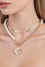 Hammered Toggle Beaded Chain Necklace Sleek and Stylish